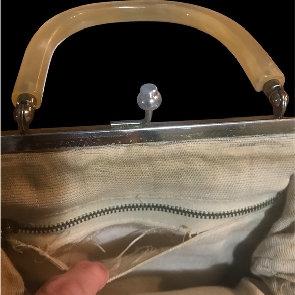 Vintage Ivory White Beaded Evening Handled Clutch Purse w Snap Closure - Picture 6 of 9